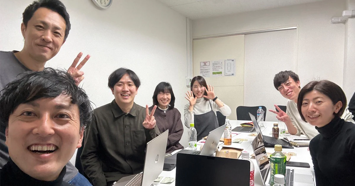 参加者と一緒に学ぶ、出永のこれまでの活動風景